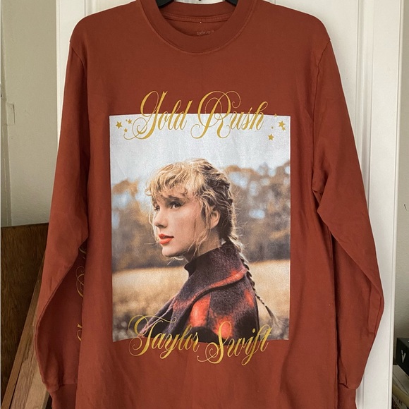 Taylor Swift Gold Rush long sleeve - Picture 1 of 3